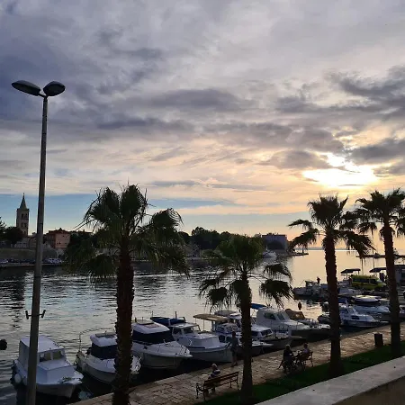 Sea View Apartament *